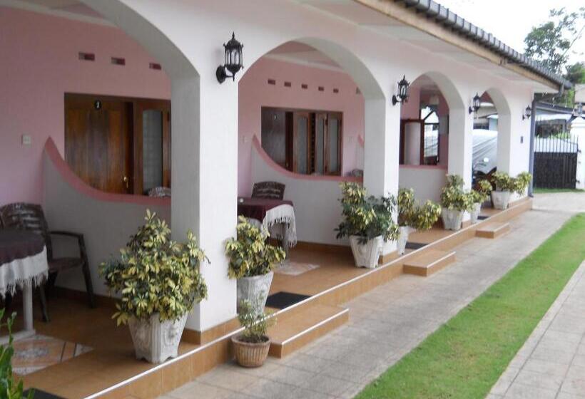 Номер Economy, Ocean View Tourist Guest House At Negombo Beach