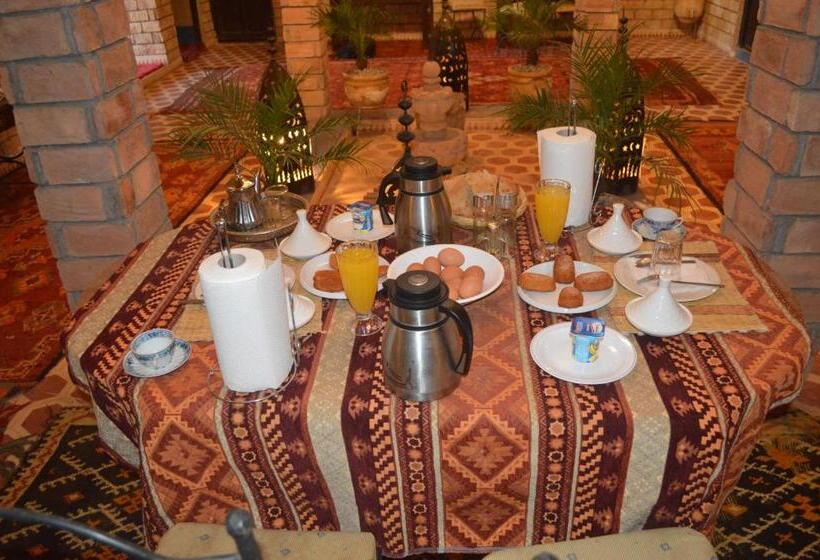 Quarto Estandar Banheiro Compartilhado, Kasbah Planet Sahara