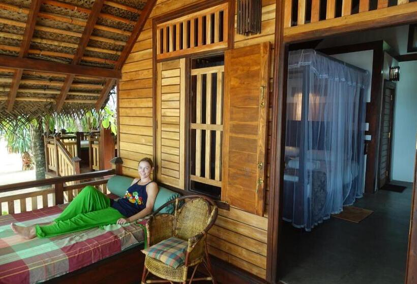 Cabana Deluxe, Ganesh Garden Beach Cabanas