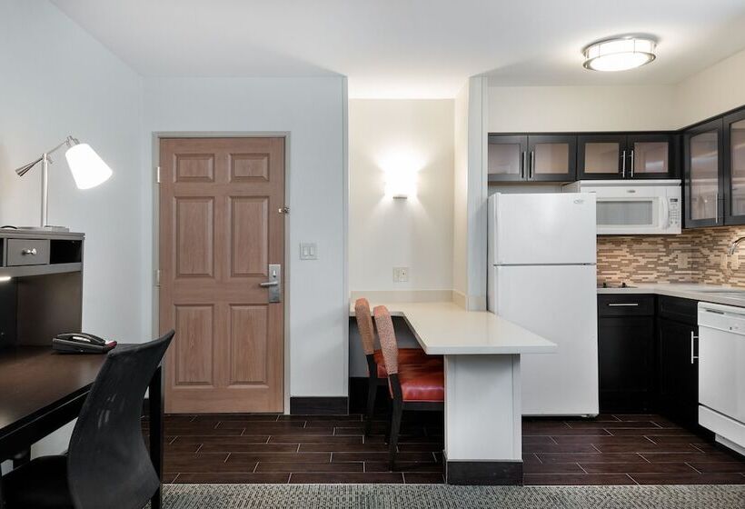 سوییت, Staybridge Suites Chantilly Dulles Airport, An Ihg
