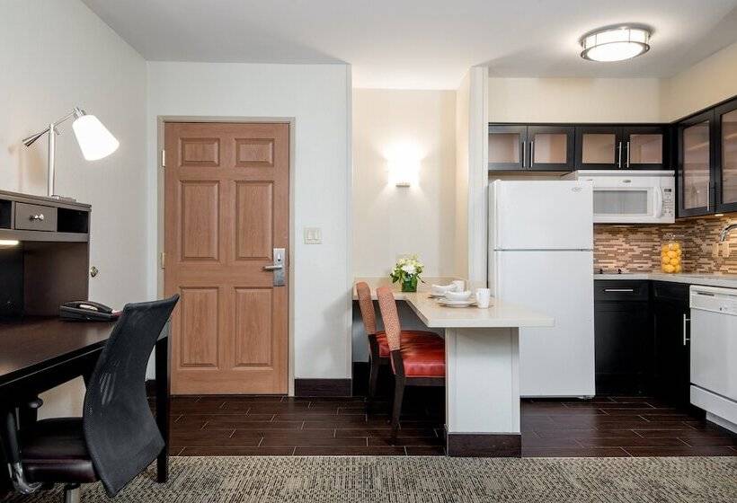 استودیوی استاندارد, Staybridge Suites Chantilly Dulles Airport, An Ihg