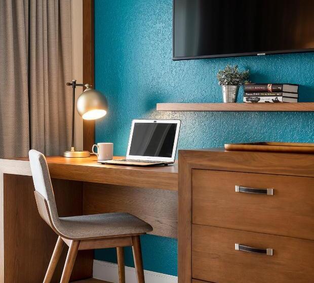 标准工作室, Compass By Margaritaville Hotel Naples