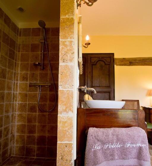 标准间, La Petite Ferme