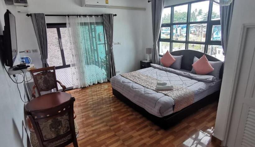 اتاق استاندارد با تخت بزرگ, Chaiyai River Front