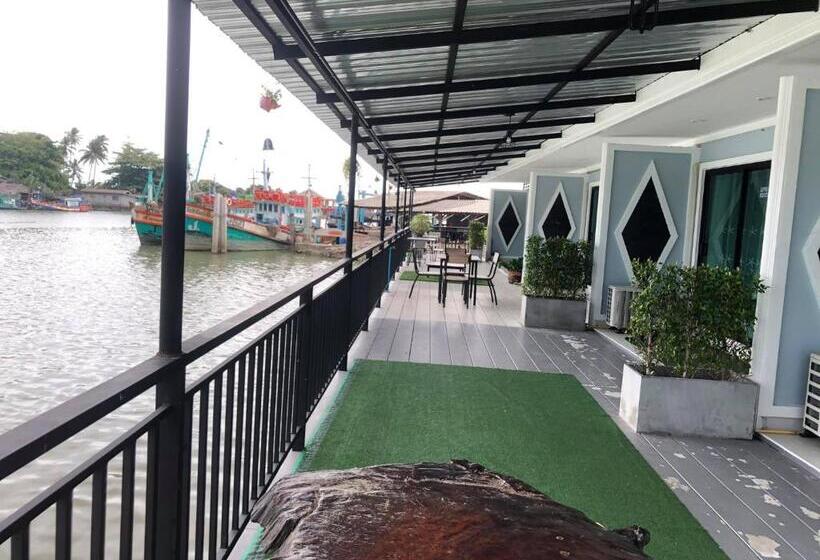 Стандартный Номер Кровать Кинг, Chaiyai River Front