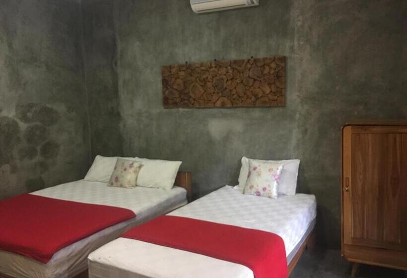 Номер Стандарт Трехместный, Watukarung Ristu Homestay