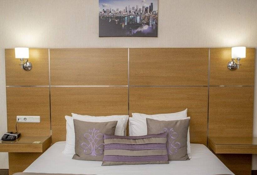 Номер Deluxe, Grand Cali