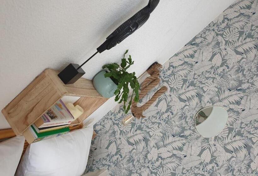 Номер Комфорт, Chambres D Hôtes Et Gîtes  L Abri Sous Roche