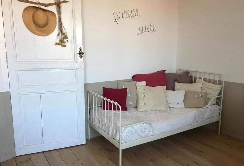 Номер Стандарт Вид на Сад, Le Logis Blanc Bed&breakfast