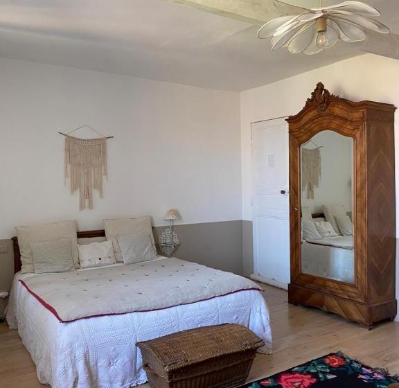 Номер Стандарт Вид на Сад, Le Logis Blanc Bed&breakfast