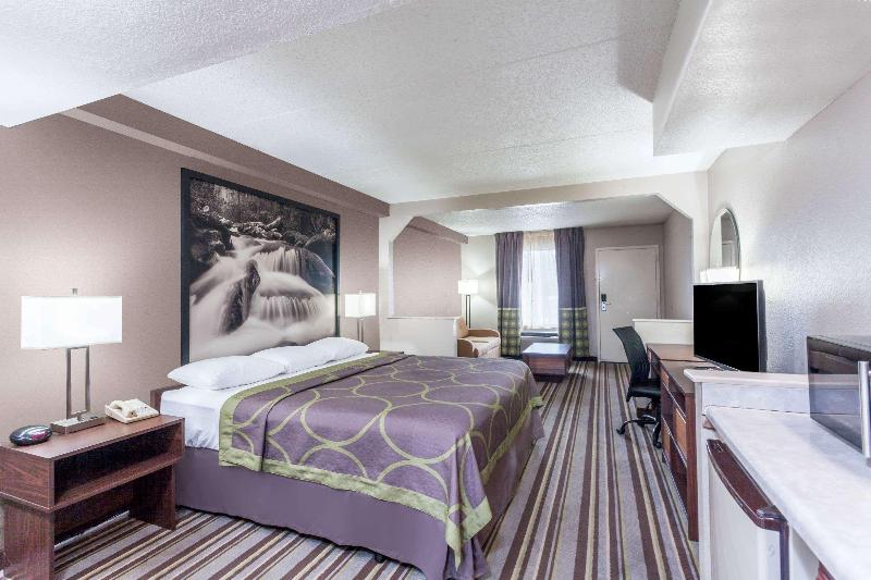带大床的标准间, Super 8 By Wyndham Pigeon Forge Emert St