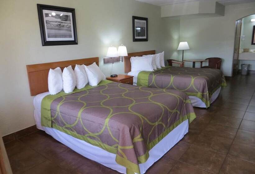 スタンダードスタジオ, Super 8 By Wyndham South Padre Island