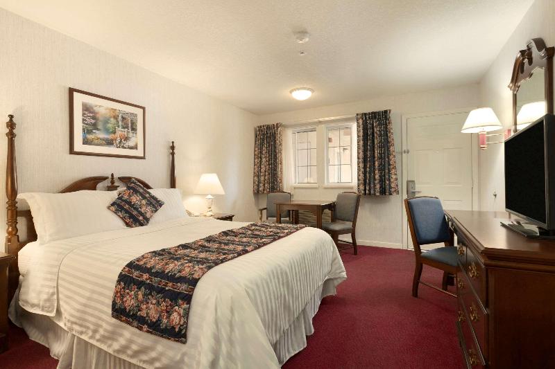 디럭스 룸, Travelodge By Wyndham Redding Ca