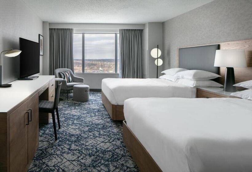 Номер Стандарт, Sheraton Overland Park Hotel At The Convention Center