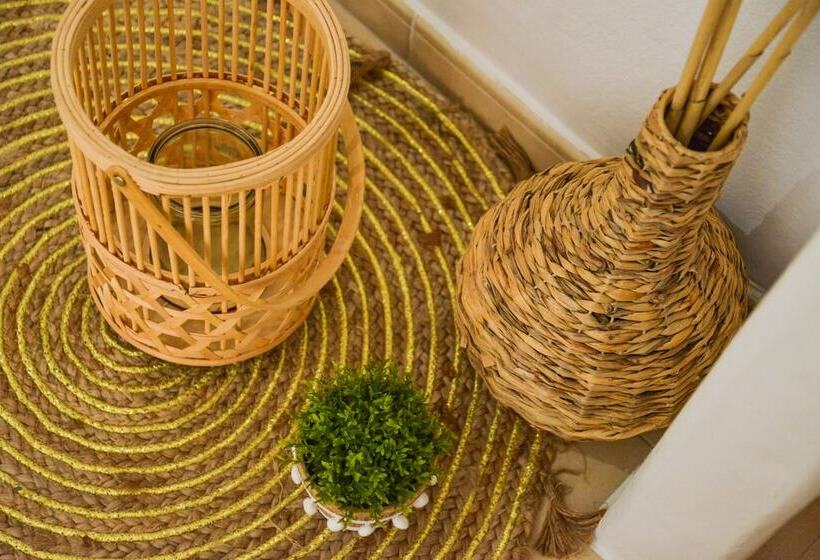 اتاق عادی, Avgerinos Deluxe Rooms