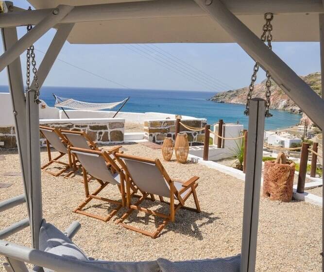 اتاق لوکس با چشم‌انداز دریا, Avgerinos Deluxe Rooms