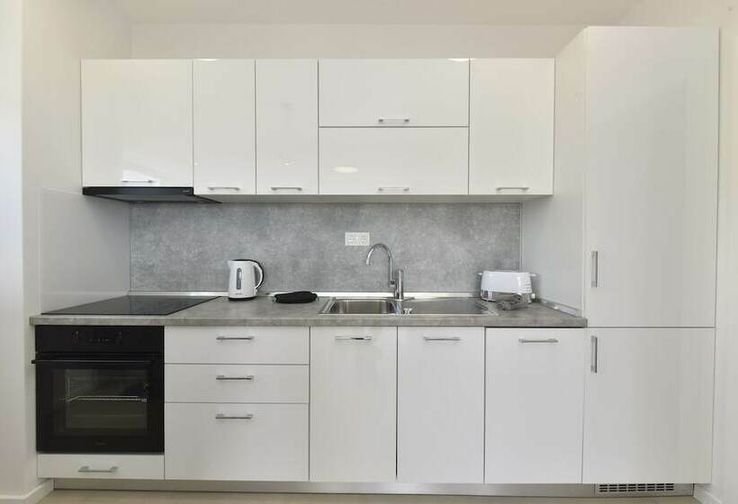 آپارتمان لوکس 1 خوابه, Pool Apartments & Rooms Mare