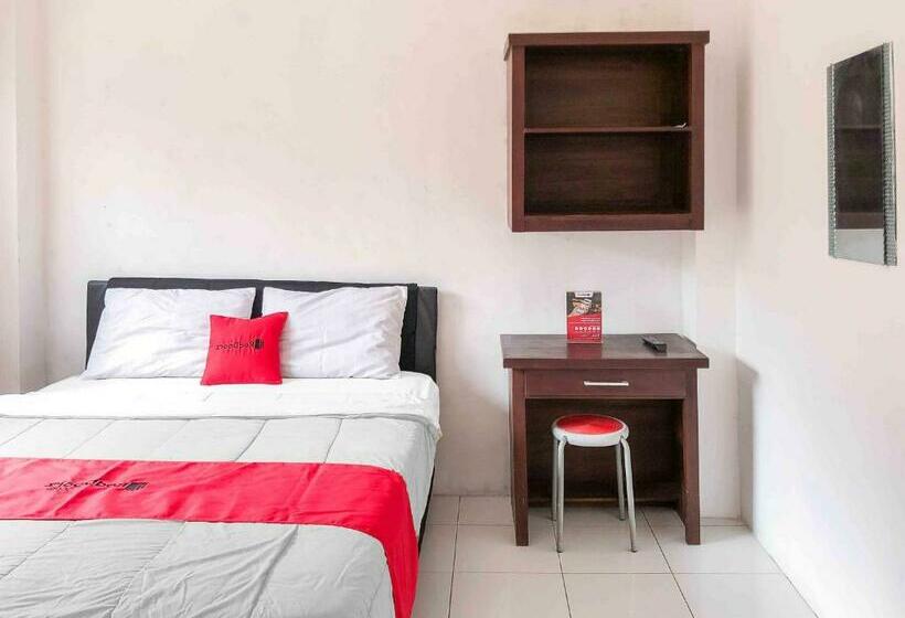 Номер Стандарт, Reddoorz Near Eco Green Park Batu