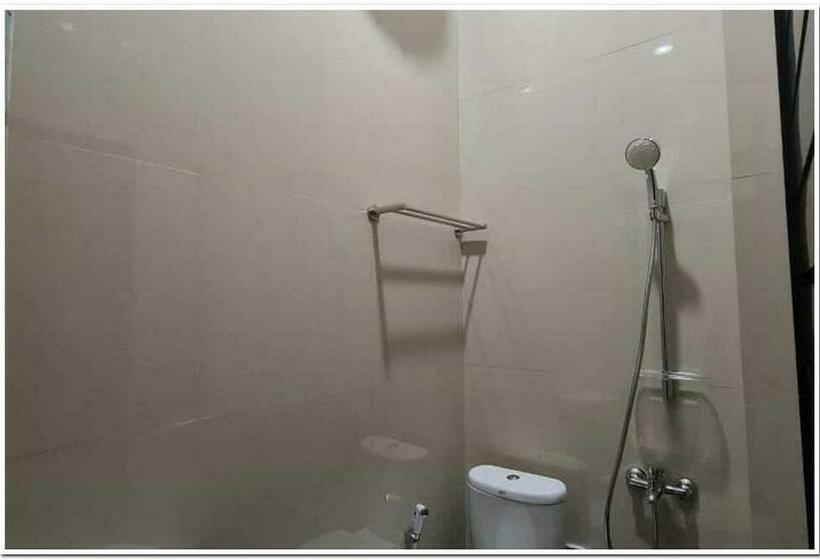 Номер Стандарт, Reddoorz Near Moro Mall Purwokerto 2