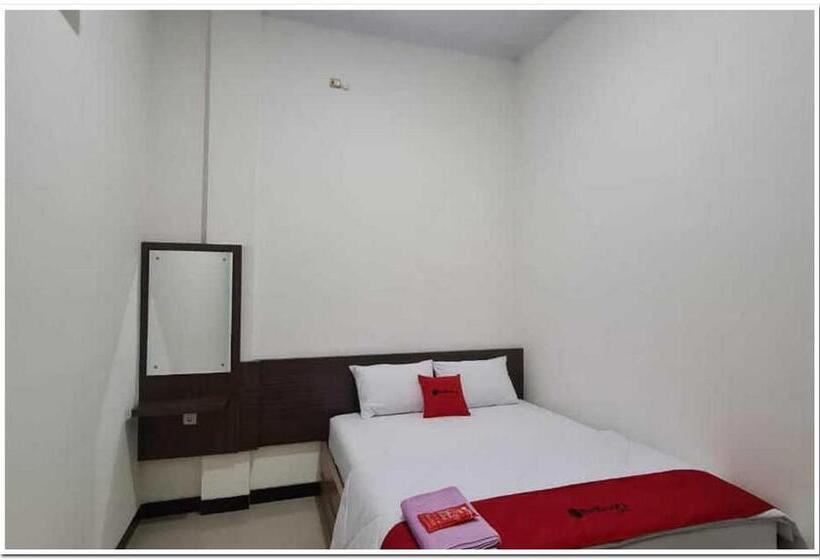 Номер Стандарт, Reddoorz Near Moro Mall Purwokerto 2