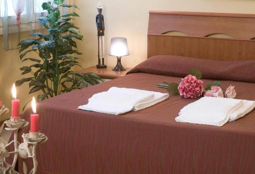 اتاق استاندارد سه نفره, Argentiere Room Apartments