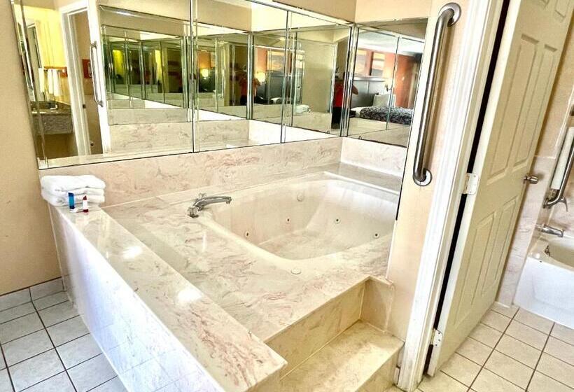 Стандартный Номер Кровать Кинг, Luxury Inn Liberty