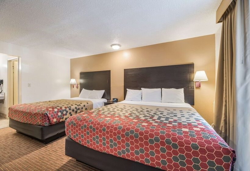 带2个双人床的标准工作室, Rodeway Inn Flagstaffdowntown