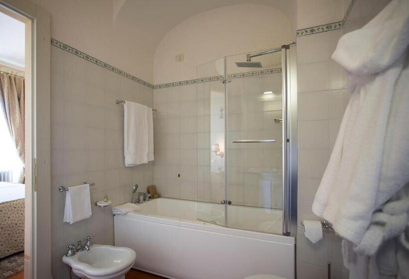 Номер Deluxe с Гидромассажем, Villa Marsili