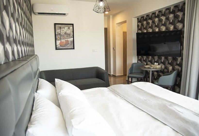 اتاق سوپریور با چشم‌انداز شهر, Jimmy's Suites