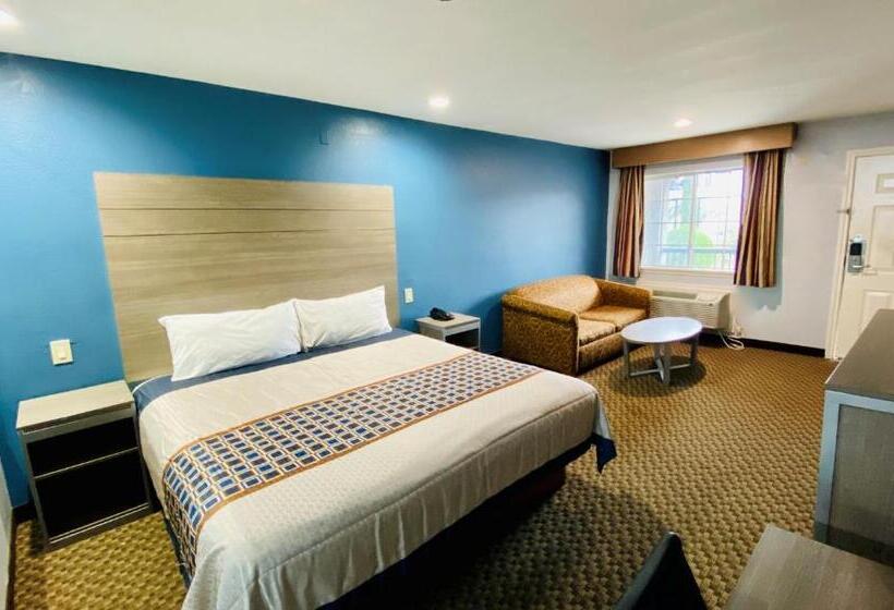 חדר סטנדרט עם מיטת קינג, Home Place Inn And Suites Hobby
