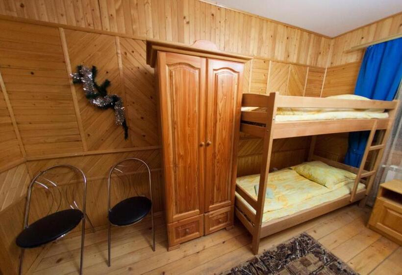 تختخواب در اتاق مشترک, Edelweiss Carpathians Migovo