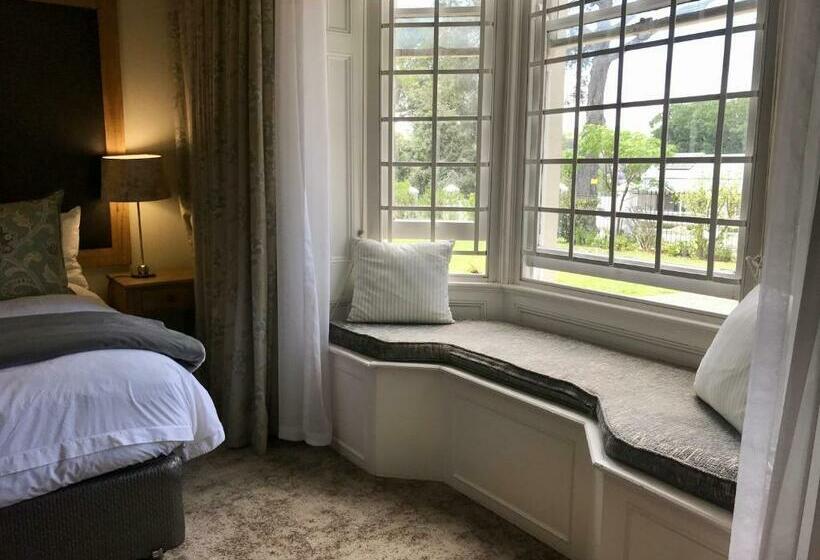 스탠다드 룸 킹사이즈 침대, Milner Manor