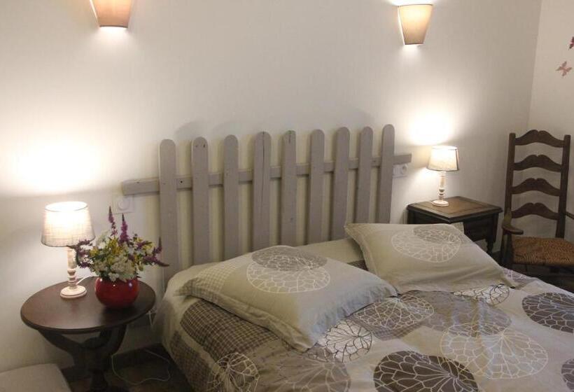 Номер Стандарт, Chambres Aux Bonnes Herbes