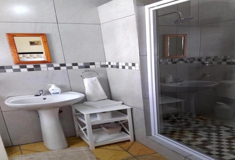 Номер Стандарт, Maluti Backpackers