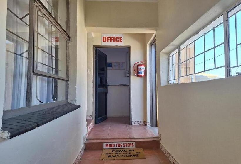 Номер Стандарт, Maluti Backpackers
