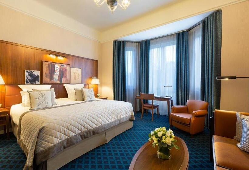 Номер Deluxe, Barriere Le Westminster