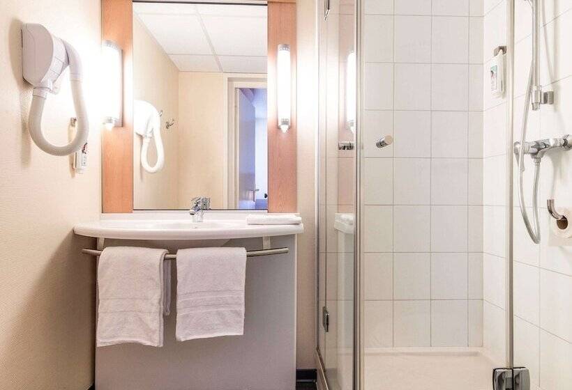 Номер Стандарт Двуспальная Кровать, Ibis Issoire