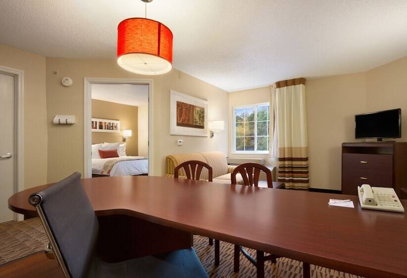 Люкс, Mainstay Suites Detroit Farmington Hills