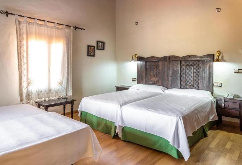 Четырехместный номер Премиум, Sao Joao De Deus by Ridan Hotels