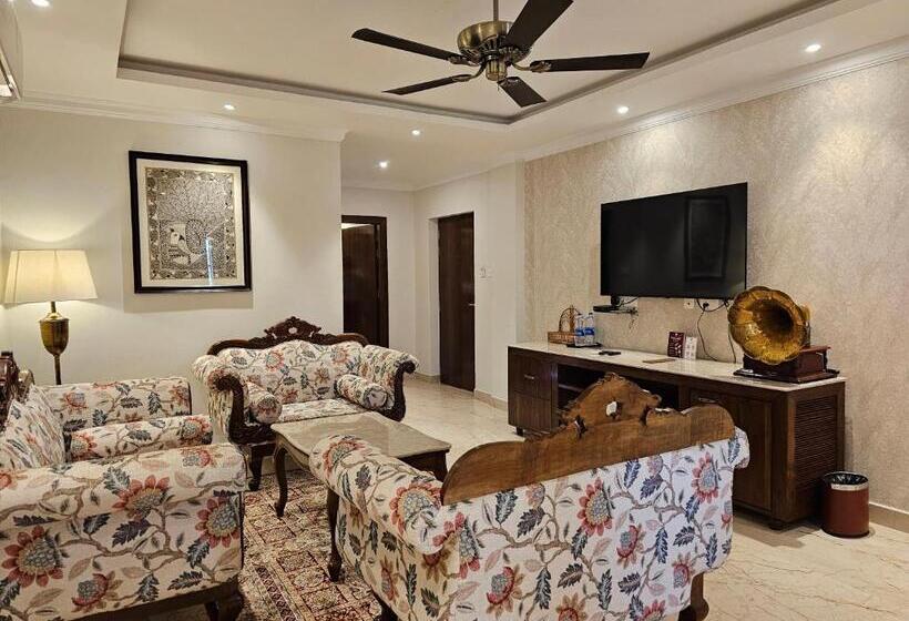 발코니가 있는 스위트, The Creek Boutique Resort & Spa