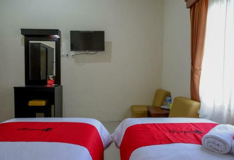 Номер Стандарт, Reddoorz Near Stadion 45 Karanganyar