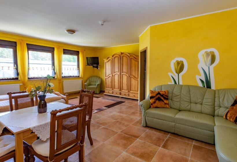 Семейный Номер, Pension Zum Reiterhof