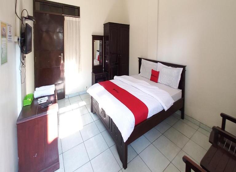 Номер Superior, Reddoorz Syariah At Hotel Pandan Wangi Near Alun Alun Sidoarjo