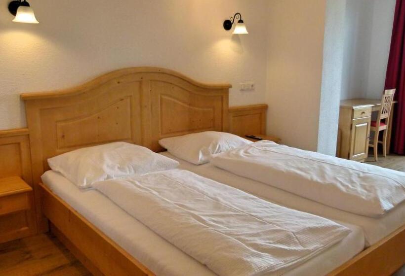 Номер Стандарт Вид на Сад, Landgasthof Entenwirt Tarsdorf