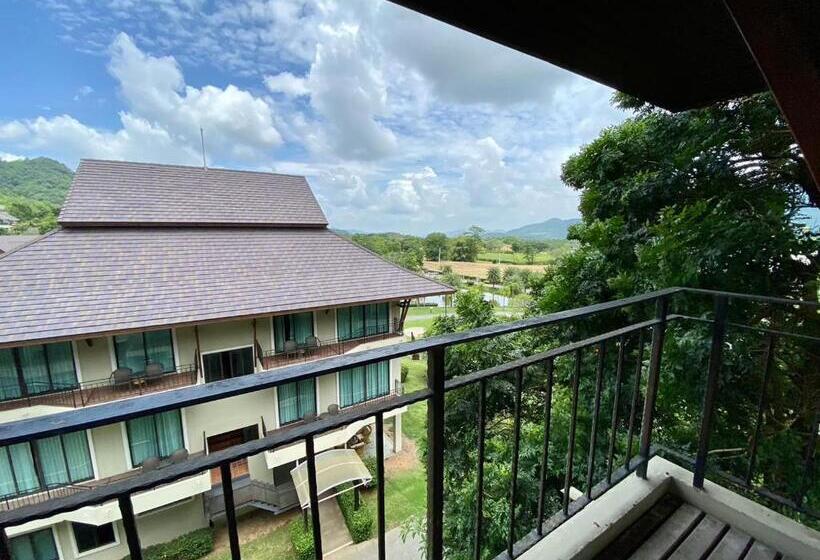 Люкс Вид на Сад, Patravana Resort