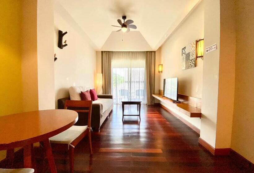 Люкс Вид на Сад, Patravana Resort