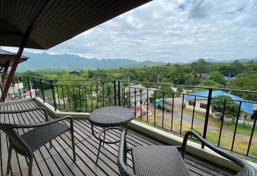 Люкс с Видом, Patravana Resort