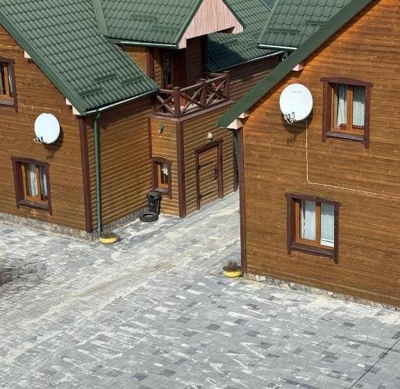 Дом 1 Спальня, готель близнюки