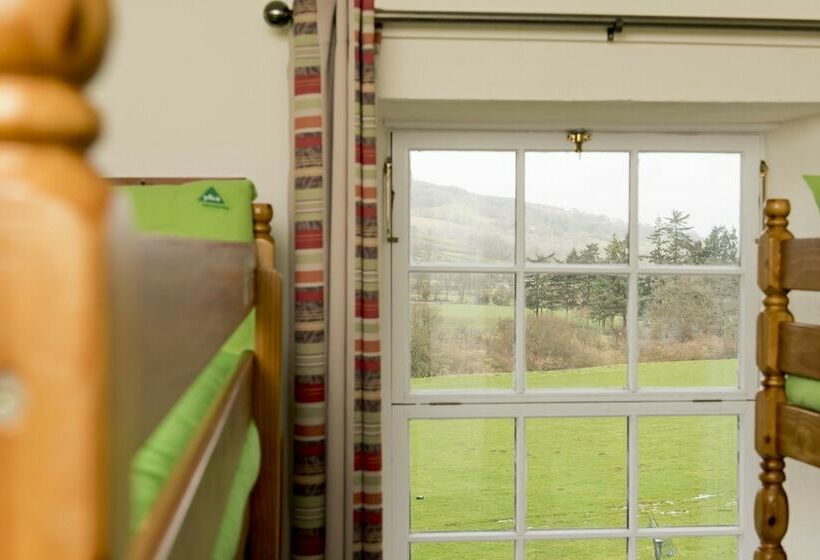 מיטה בחדר מעונות עם מקלחת משותפת, Yha Brecon Beacons Danywenallt   Hostel