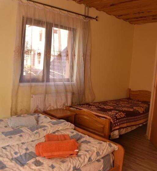 Студия Стандарт, Guest House Mandrivnyi Rooms&apartments